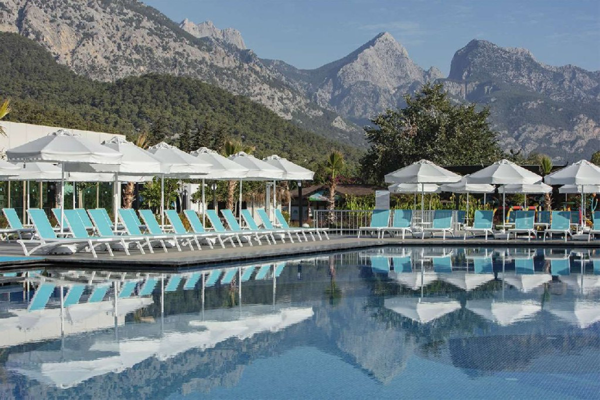 DOSINIA LUXURY RESORT HOTEL