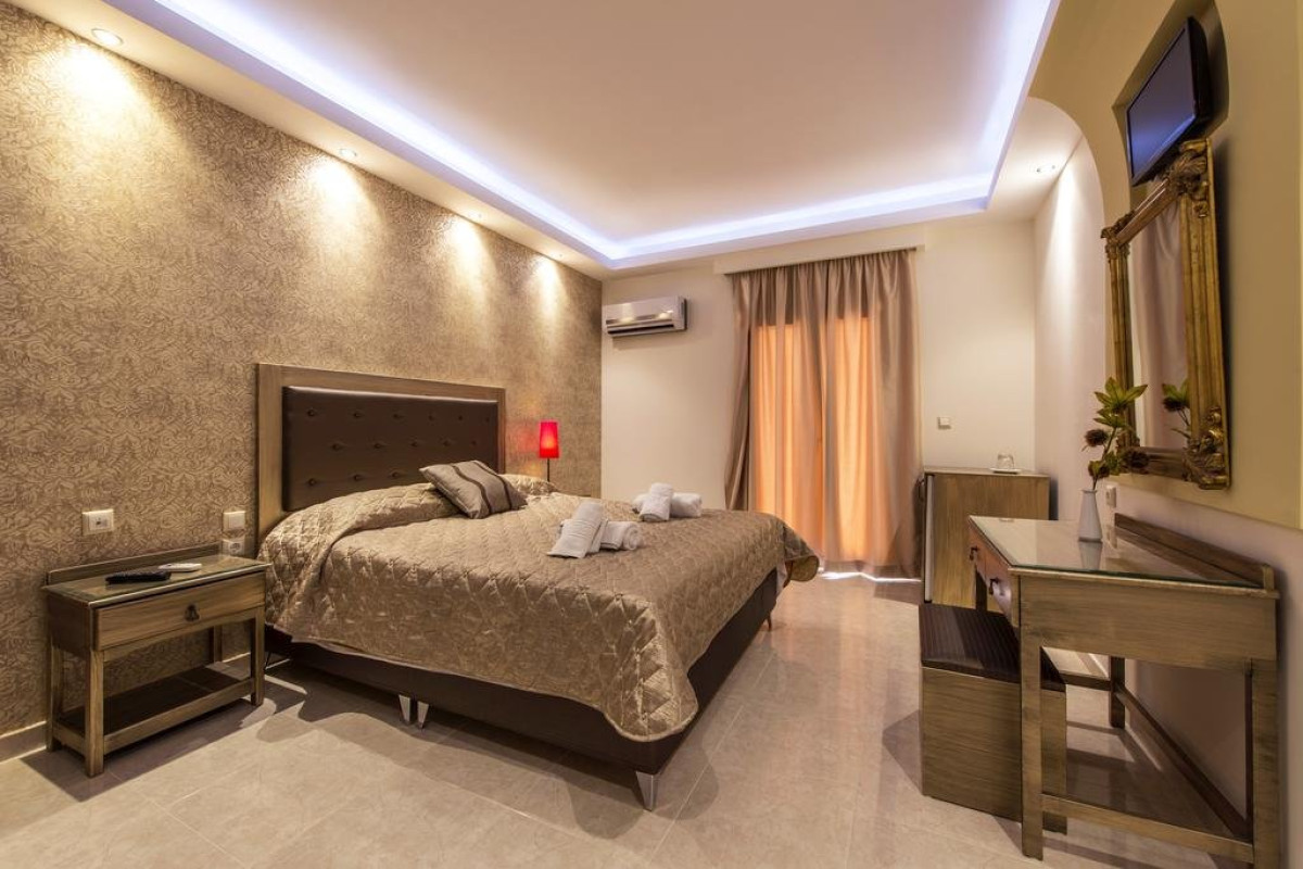 Pirofani Hotel (Lefkada Town)