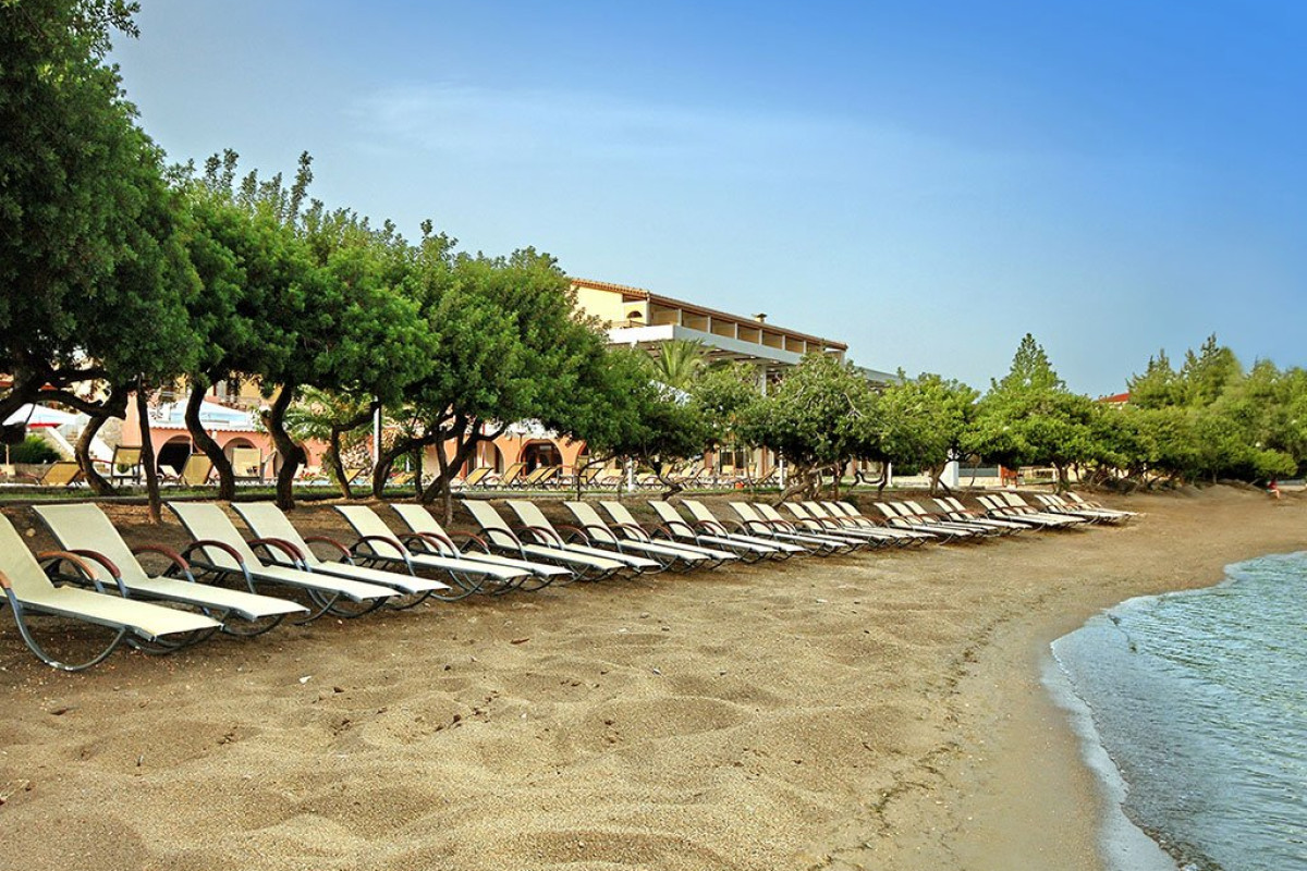 Negroponte Resort