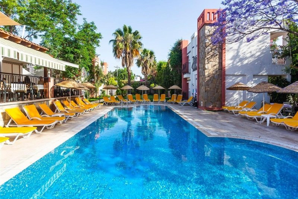 KRISS HOTEL