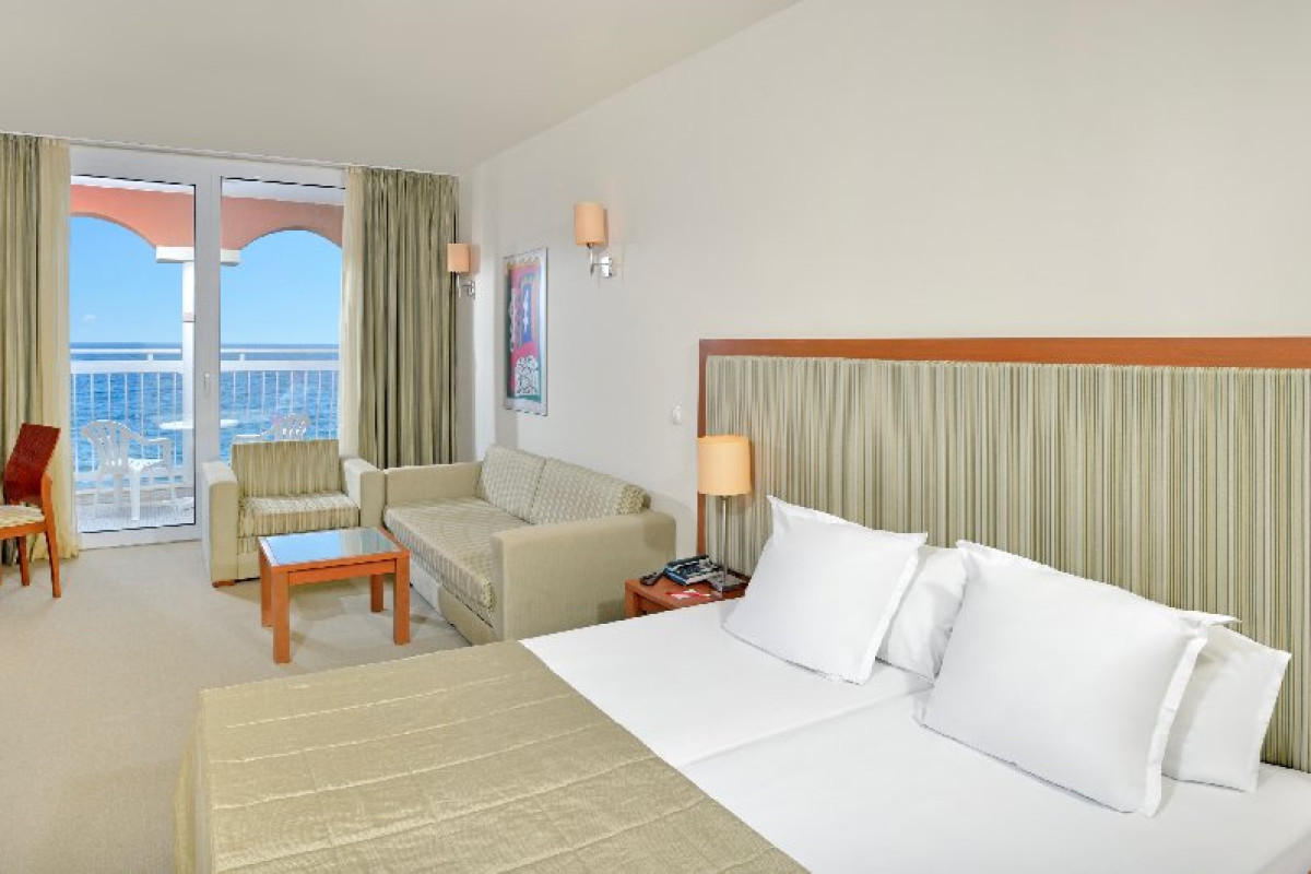 Sol Luna Bay Resort