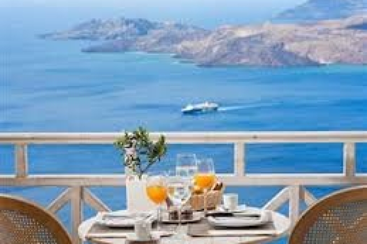 Petit Palace (Agia Irini - Fira - Santorini)