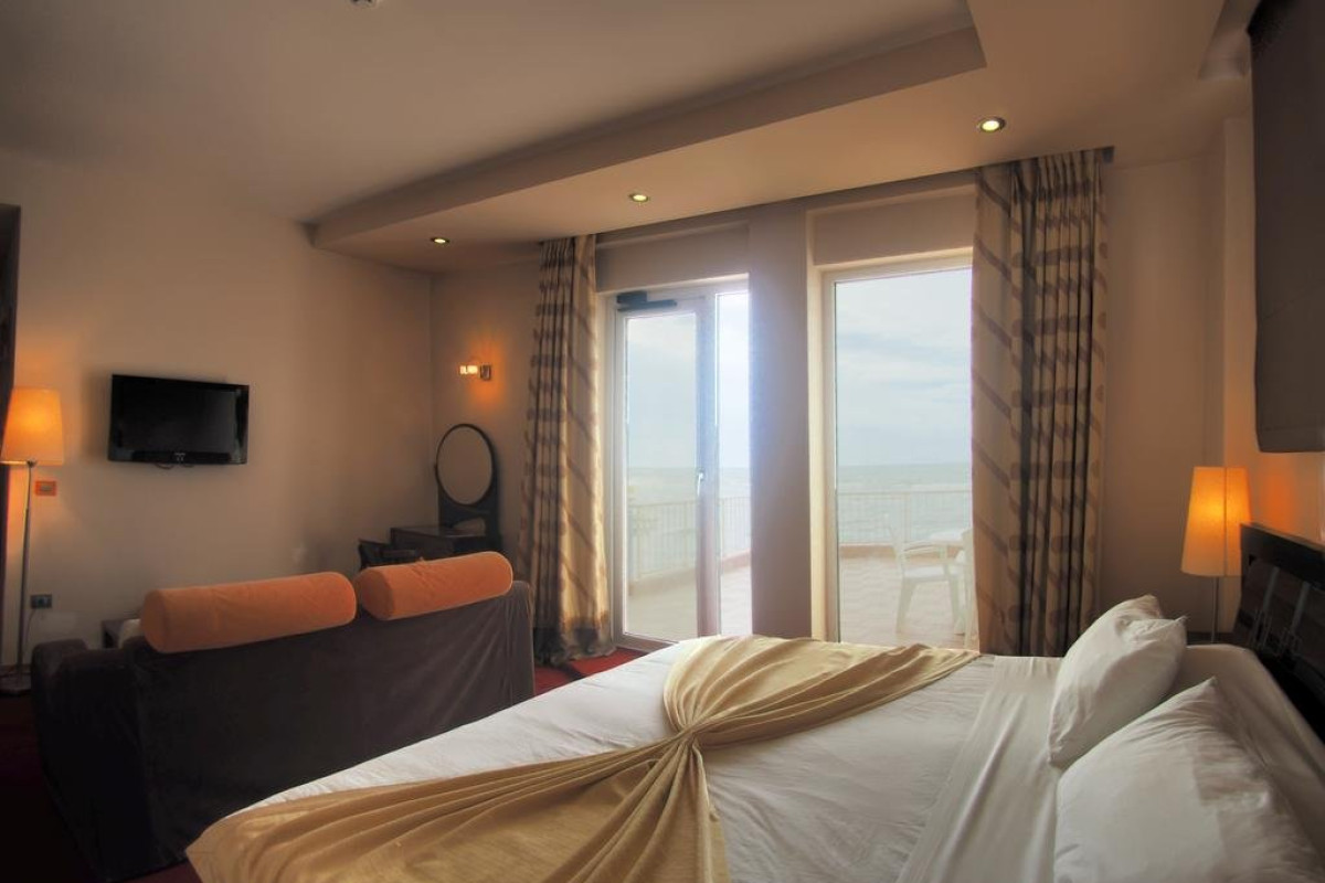 Hotel Aragosta (Durres)