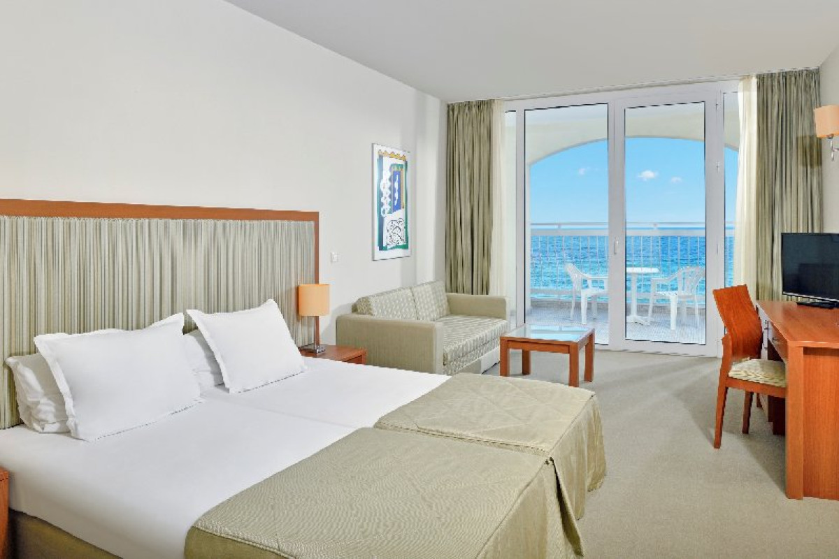 Sol Luna Bay Resort