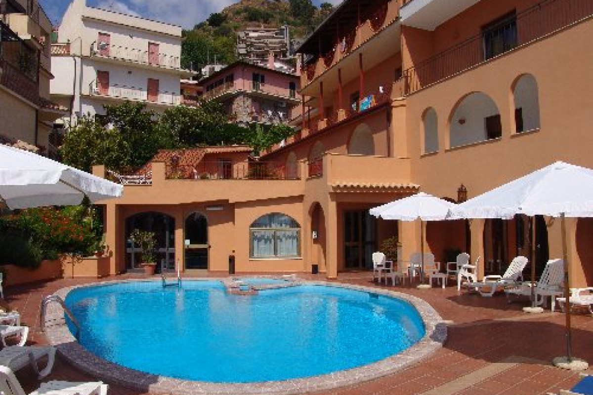 Andromaco Palace