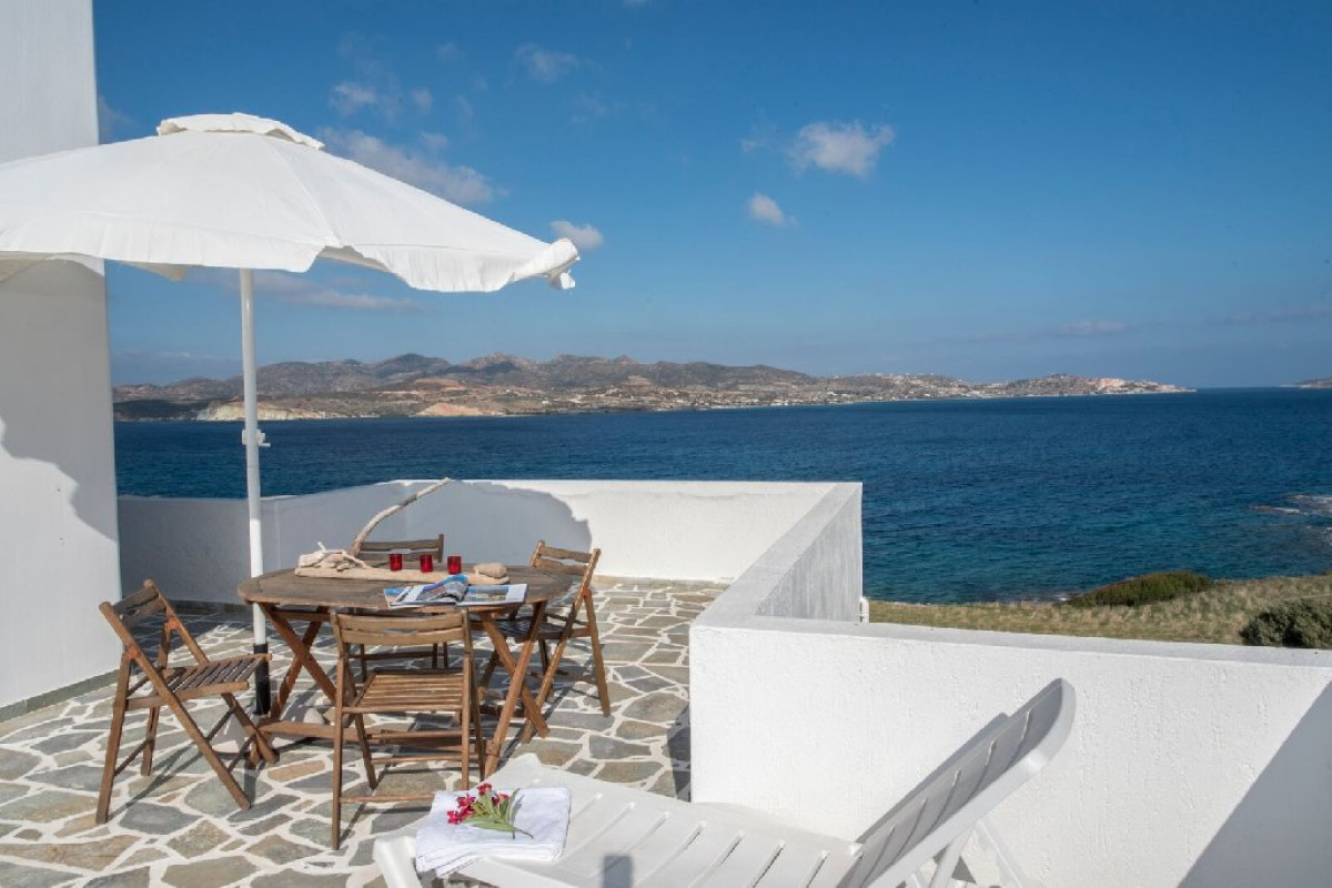 Polyegos View - Pollonia (Milos)