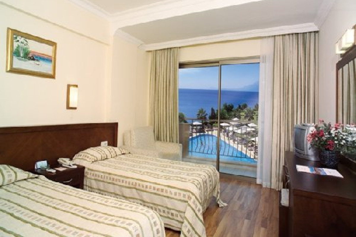 CLUB HOTEL FALCON