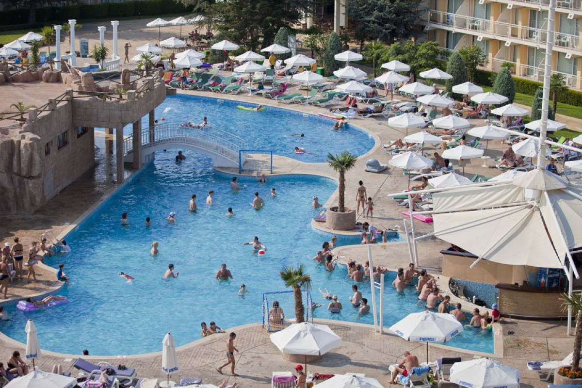 DIT EVRIKA BEACH CLUB
