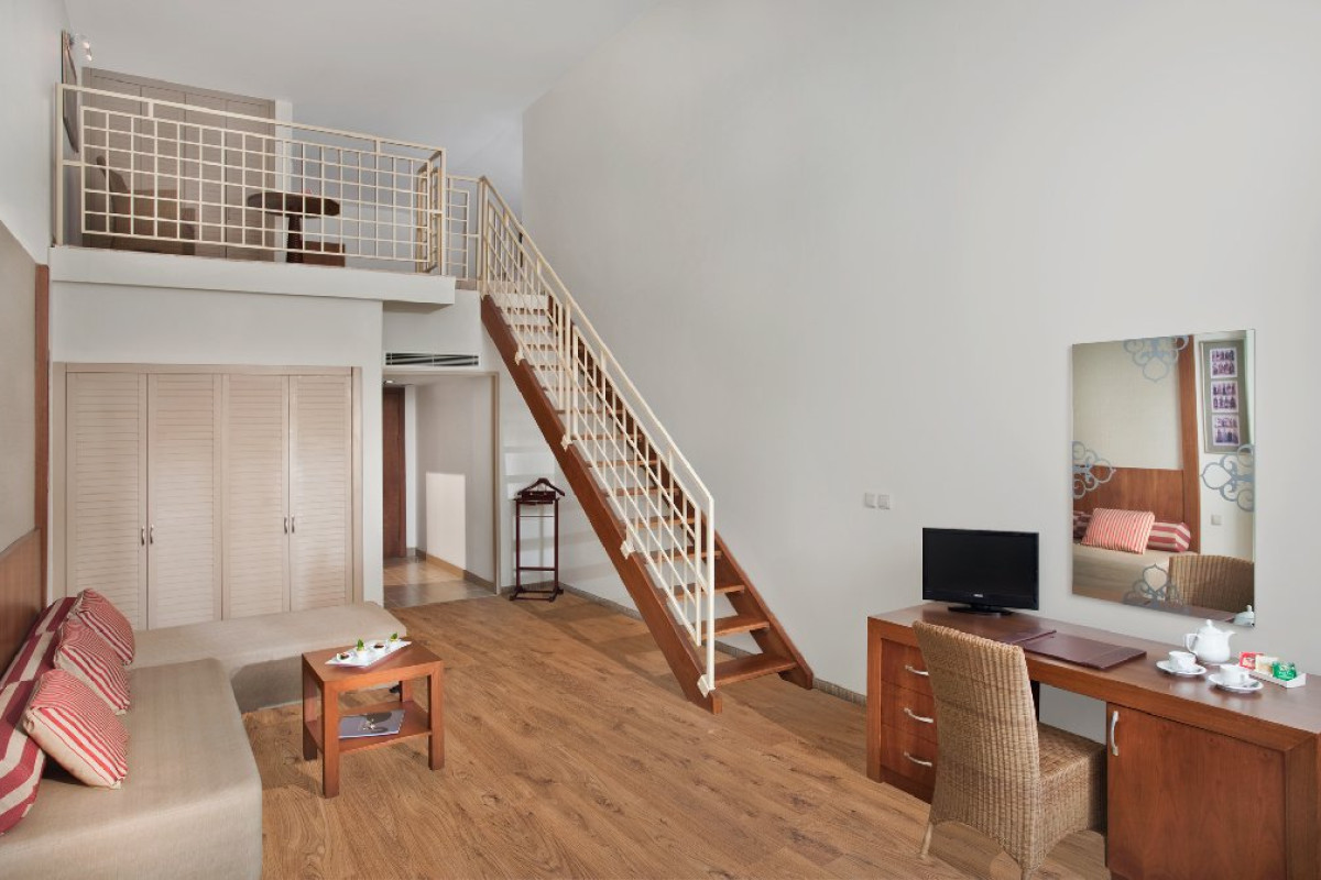AKKA HOTELS ANTEDON