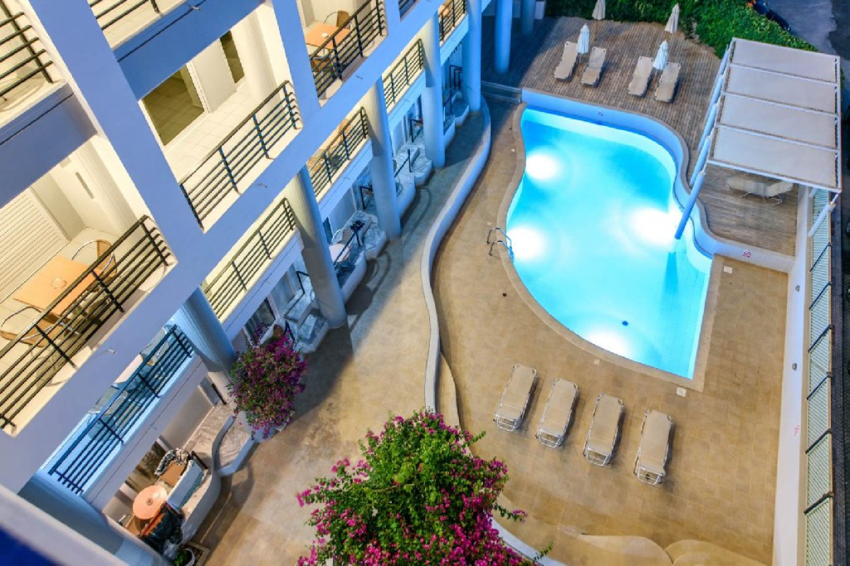 Alia Beach Hotel (Hersonisos)