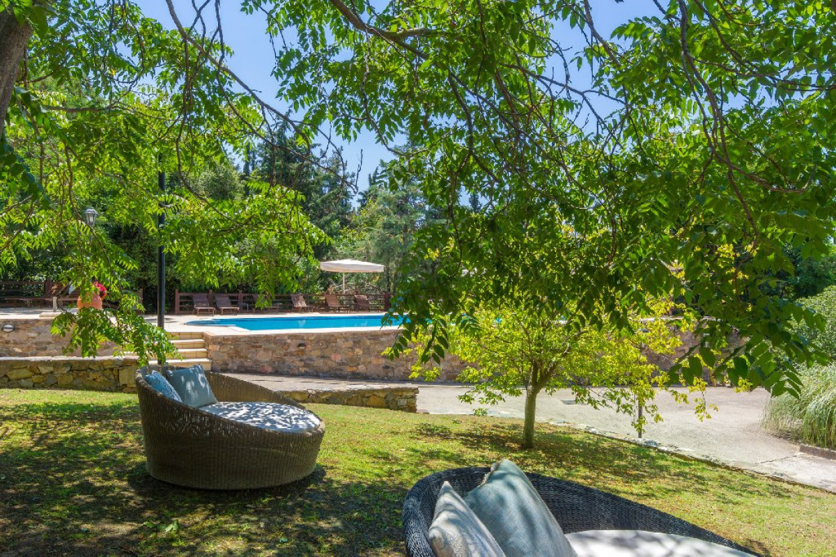 Roxani Country House