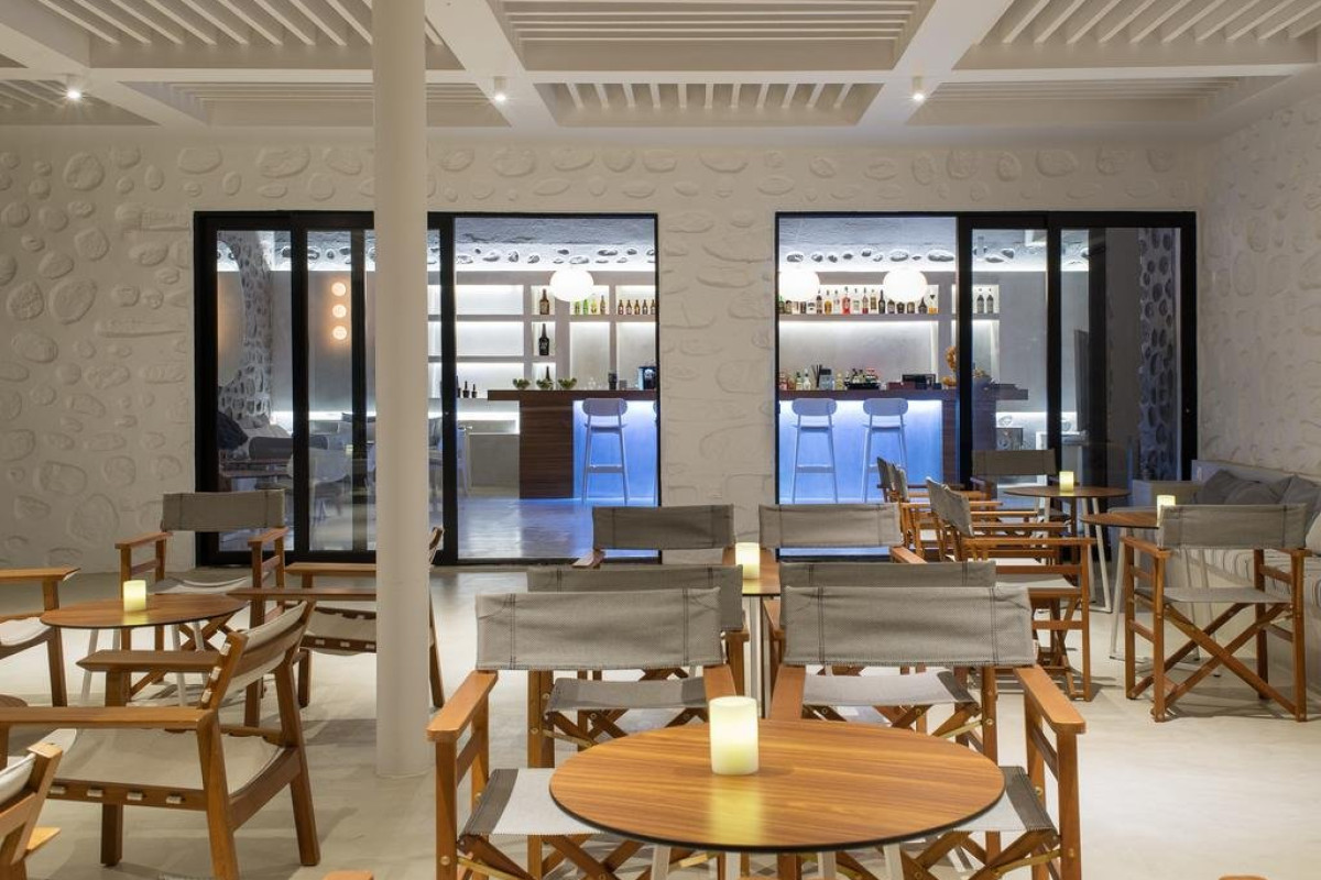 Alkistis (Adults Only, 15+)