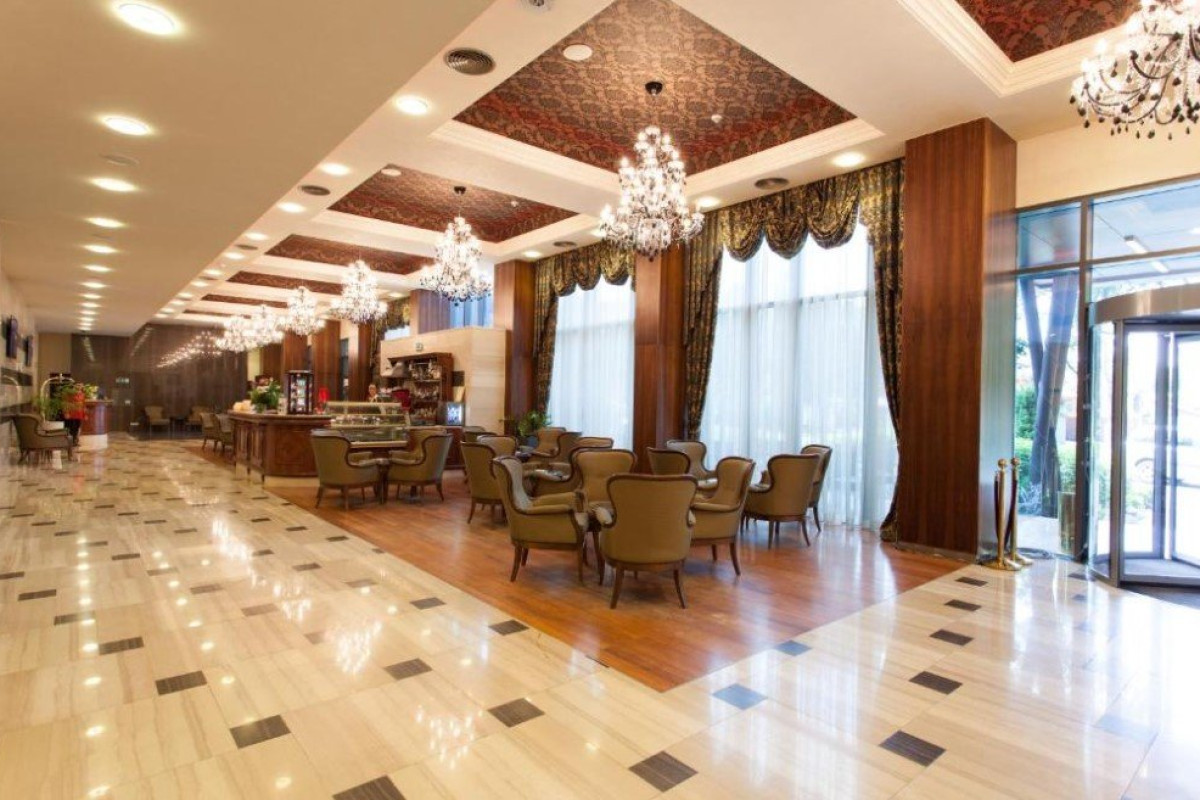 Hotel Metropolis..