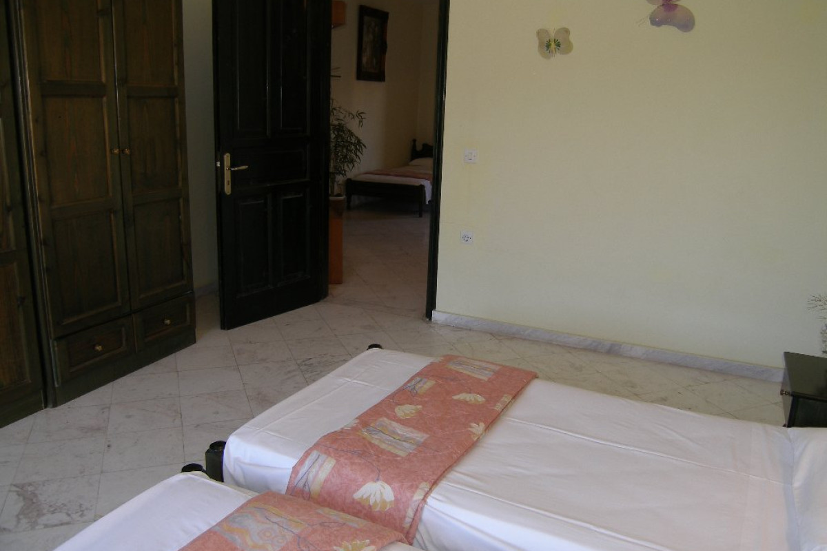 Elektra Apartments and Studios, Petra
