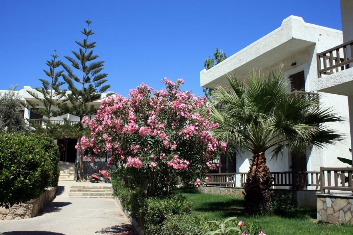 Valley Village Hotel