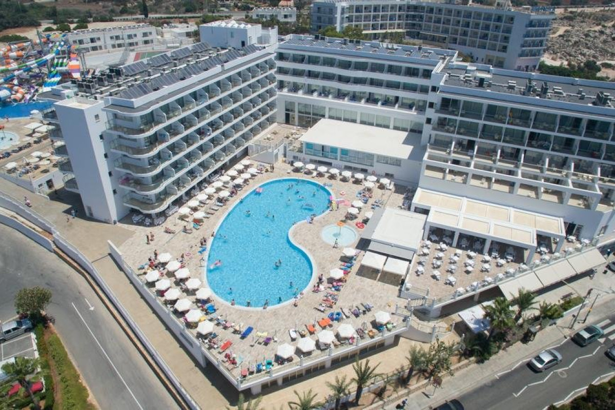 Tofinis Hotel