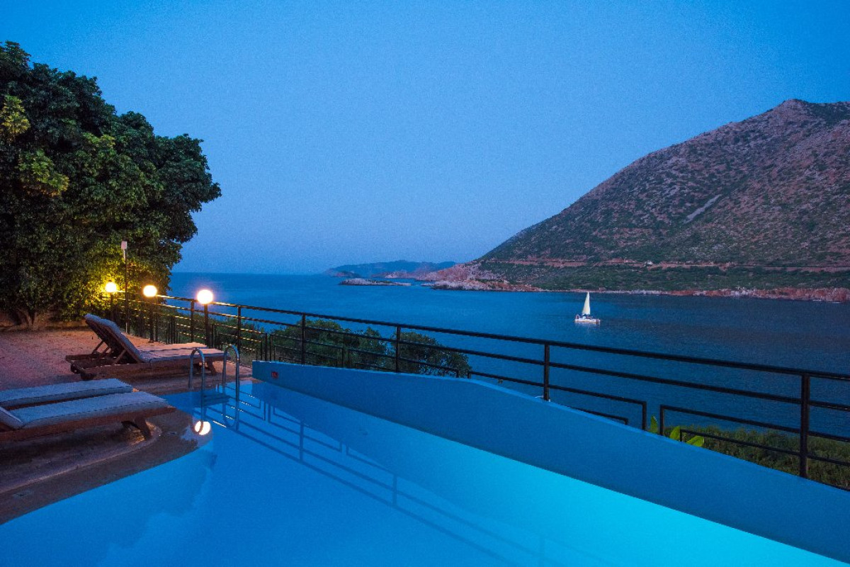 Troulis Aparthotel (C) - recomandat 3*