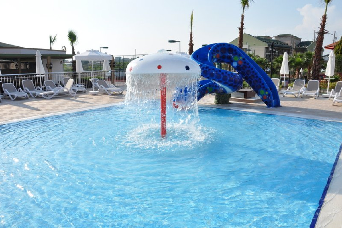 CLUB SIDE COAST HOTEL
