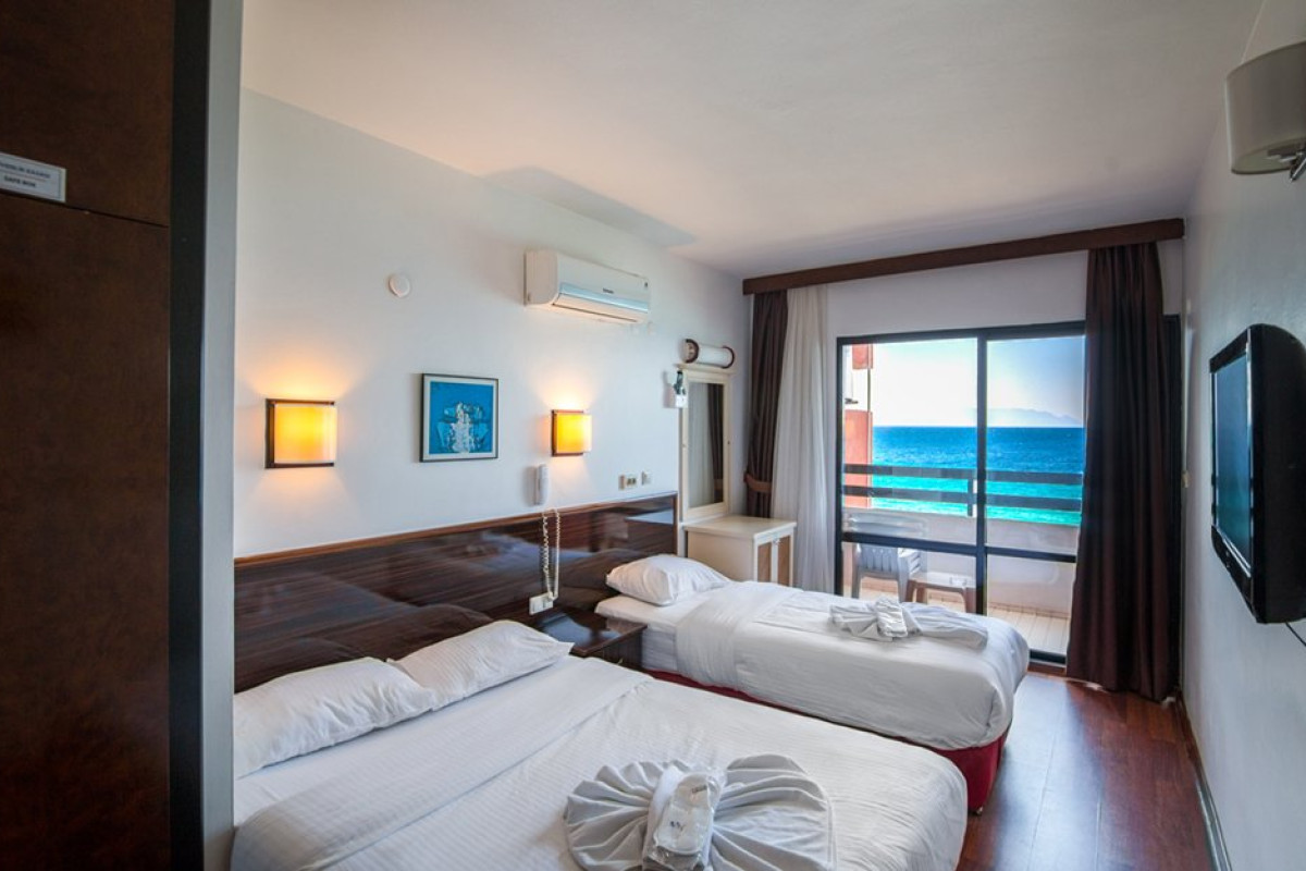 SUNDAY BEACH HOTEL