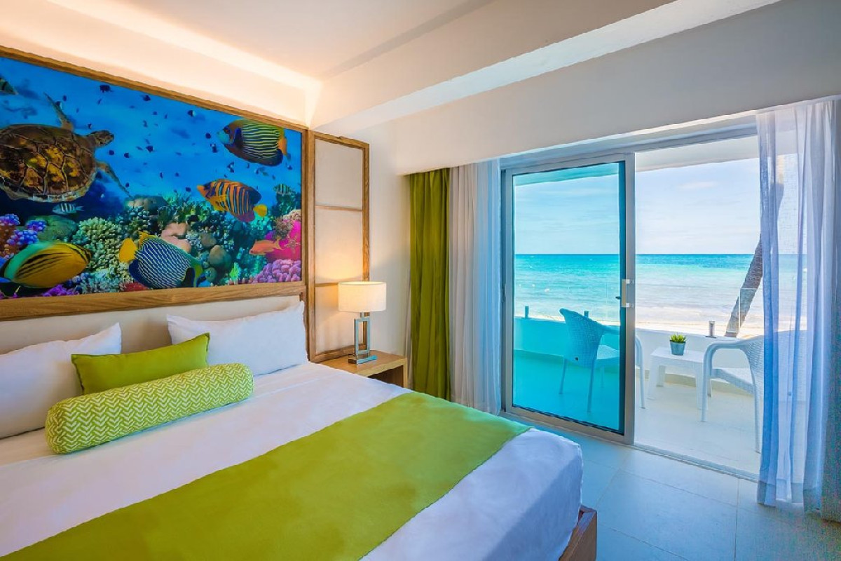 WHALA! BAVARO
