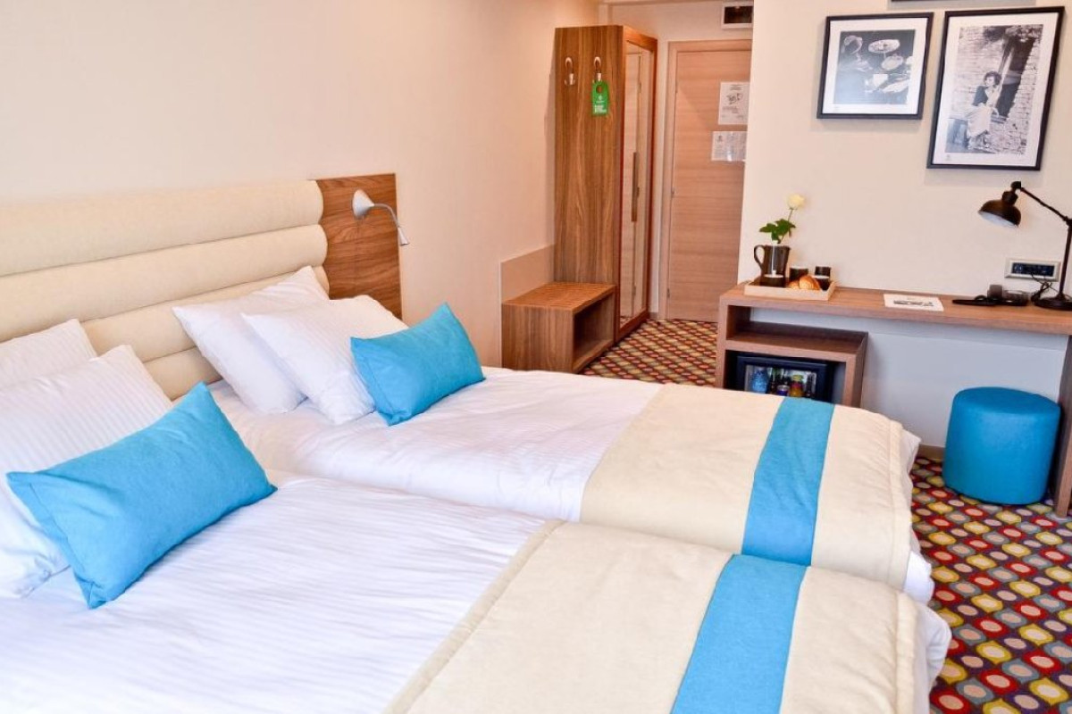 Hotel Capitolina City Chic