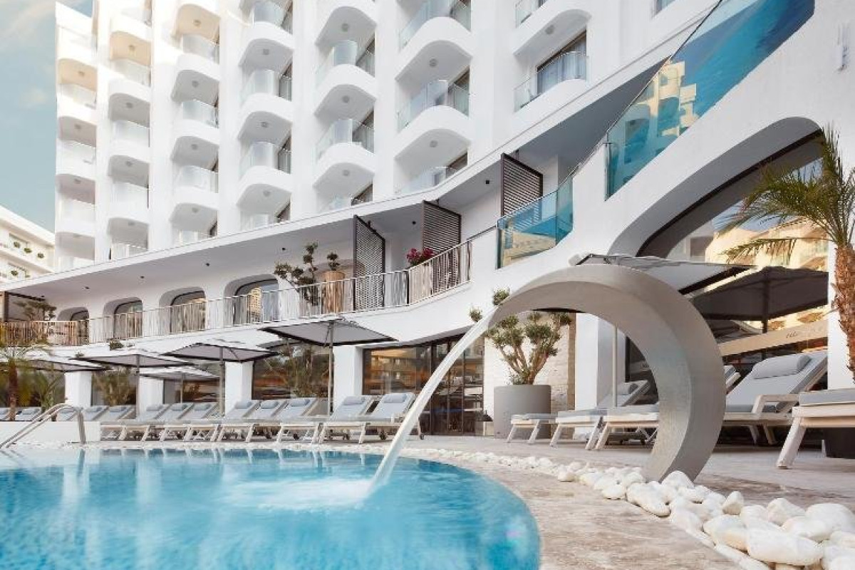 Lalila Blue Suites