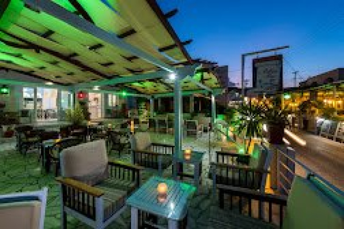 Akis Hotel (Kamari Santorini)