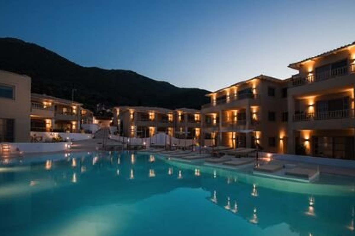 Crystal Waters Sapphire Hotel (F)