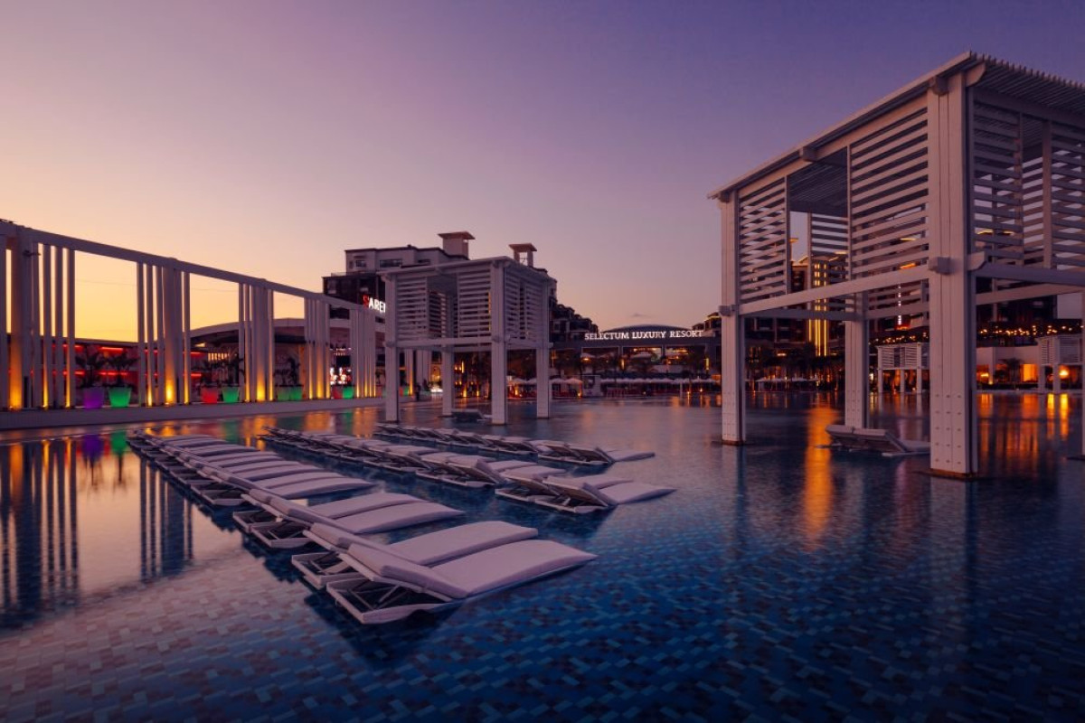 SELECTUM LUXURY RESORT