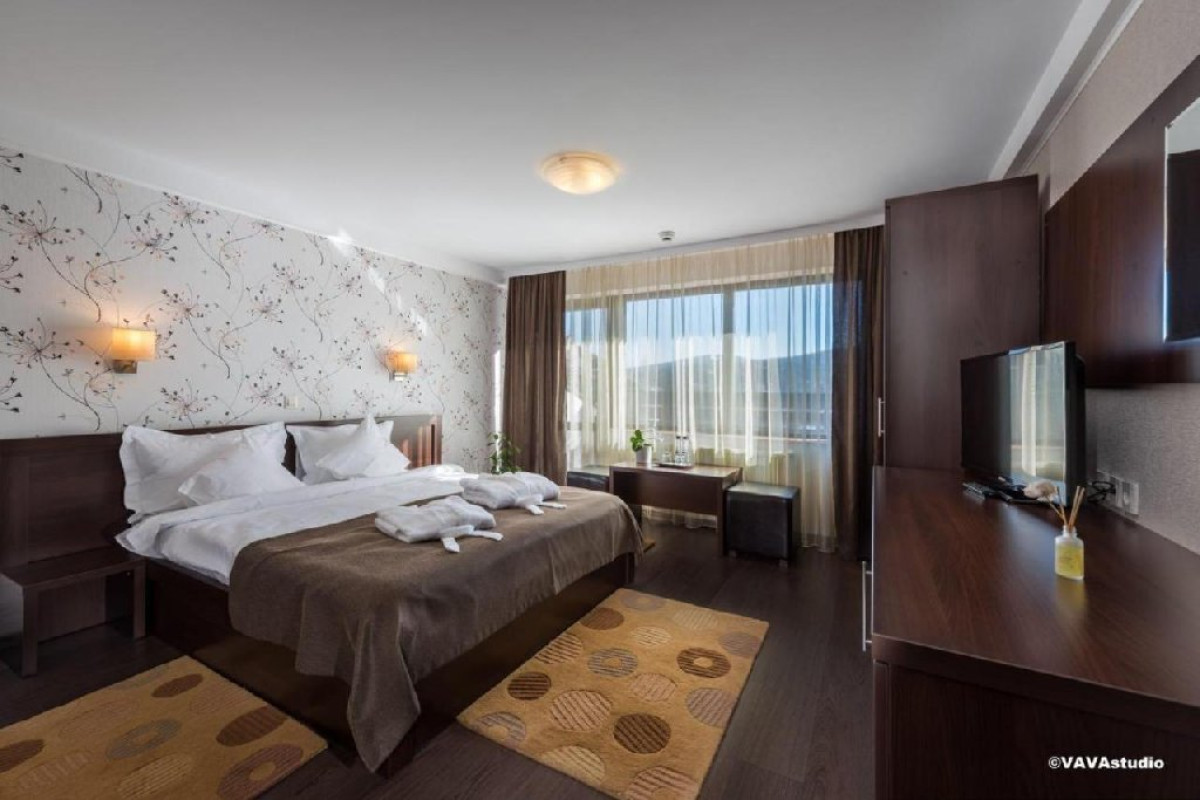 Hera Luxury