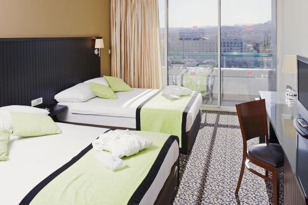 CROWNE PLAZA