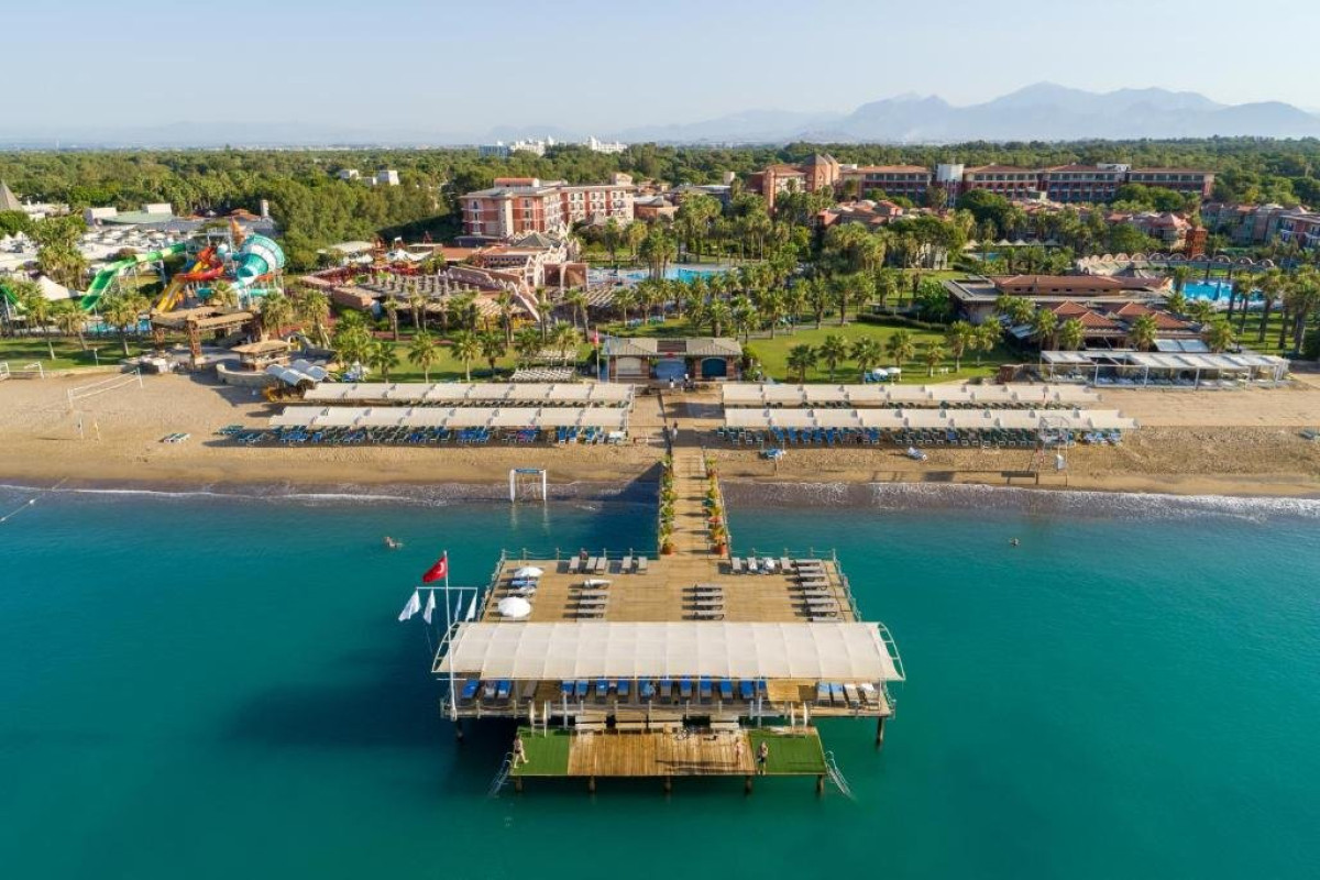 CLUB MEGASARAY