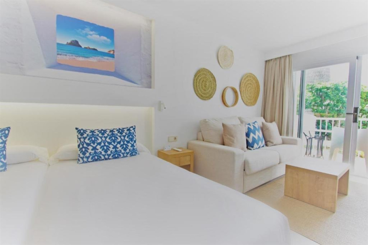 PORTINATX BEACH CLUB HOTEL