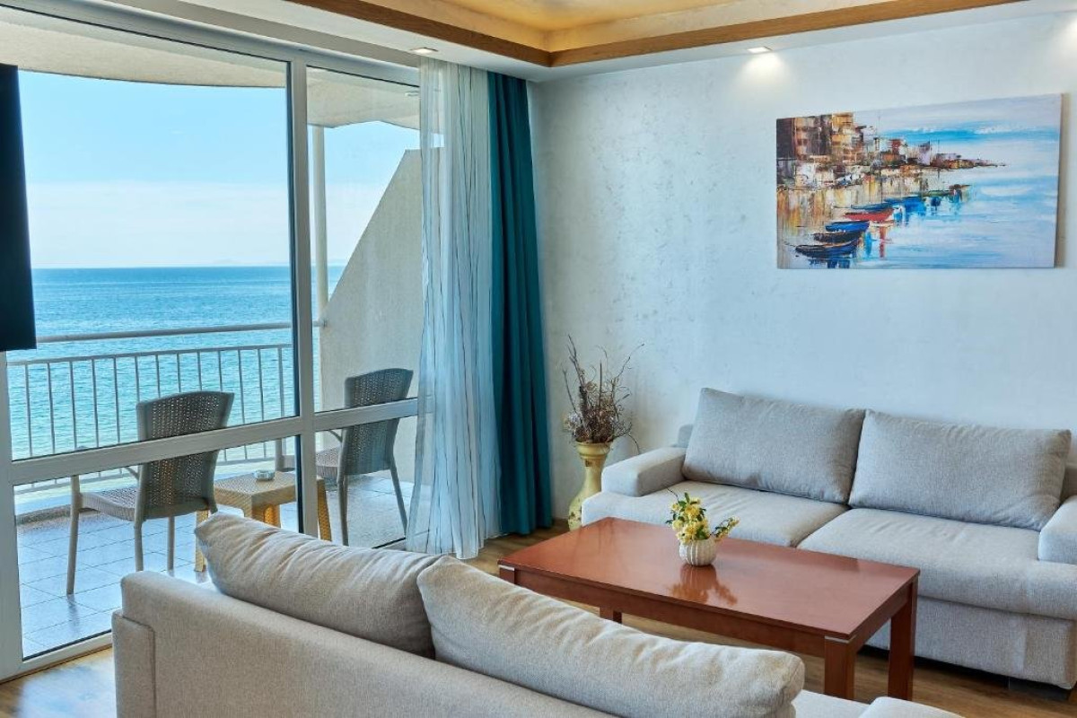 BILYANA BEACH - Adults Only 16+