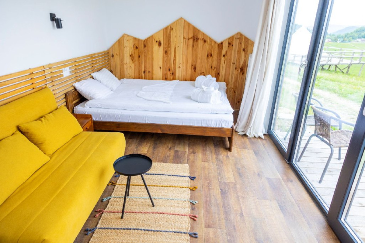 . Ursa Mica Glamping