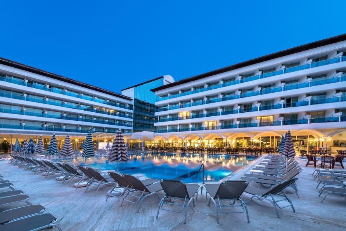 LETOILE BEACH HOTEL