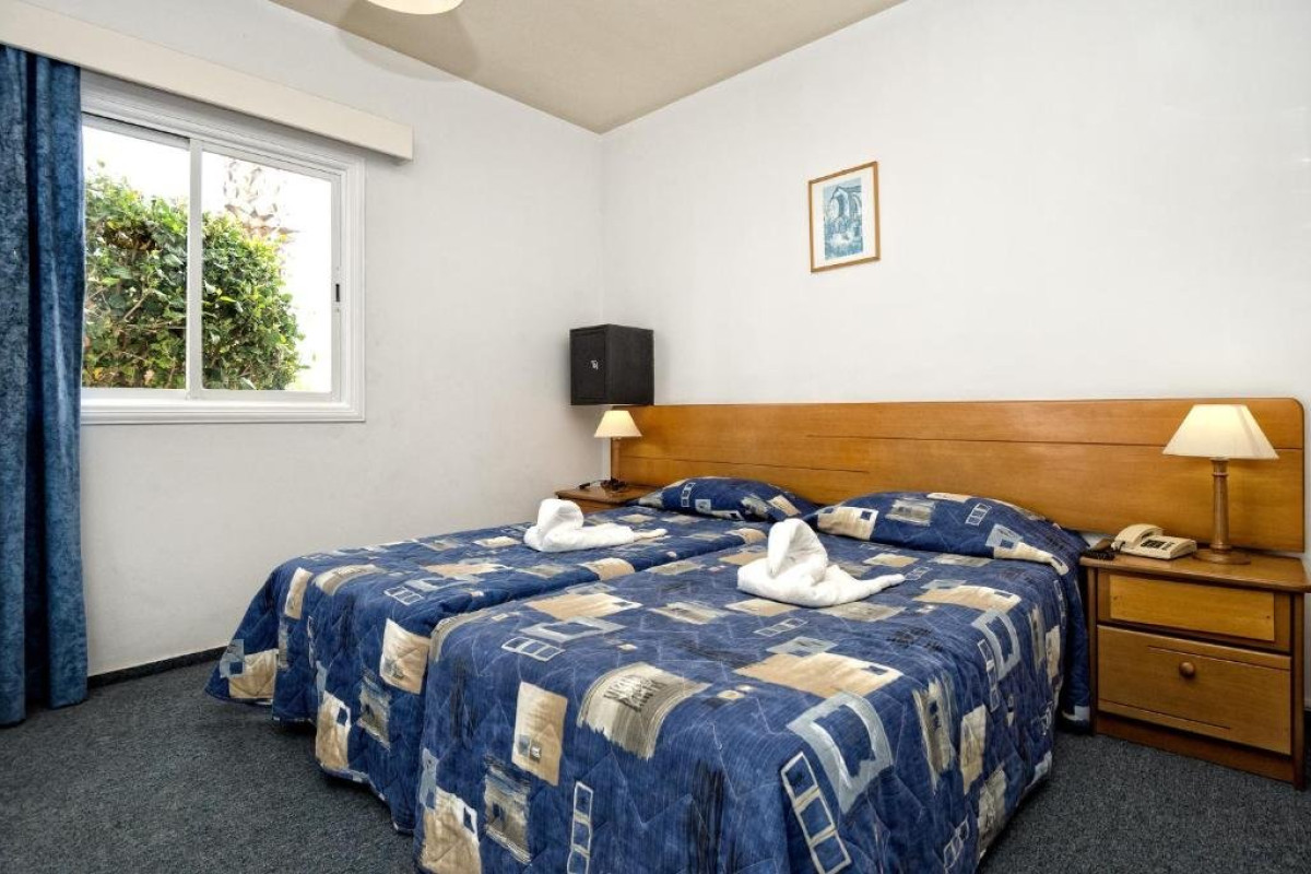 Sunny Hill Hotel Apts (Paphos)