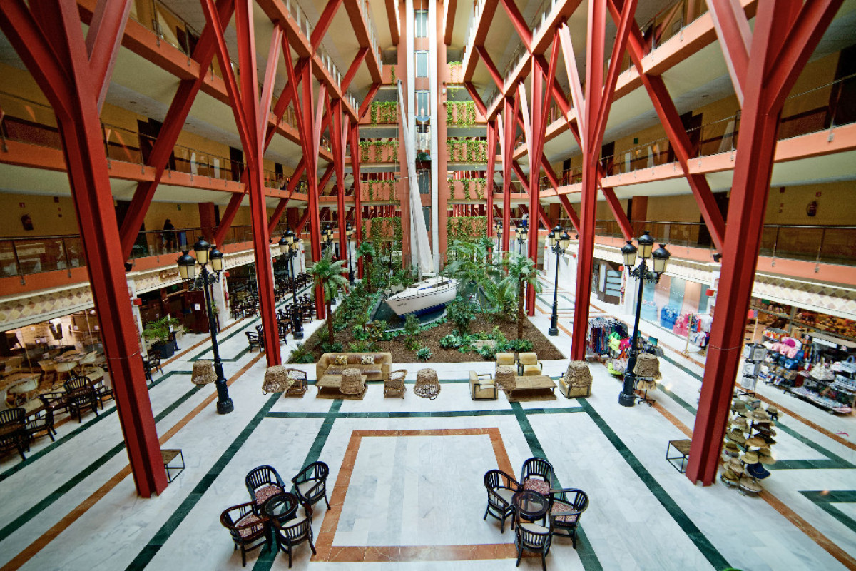 HOLIDAY WORLD VILLAGE HOTEL