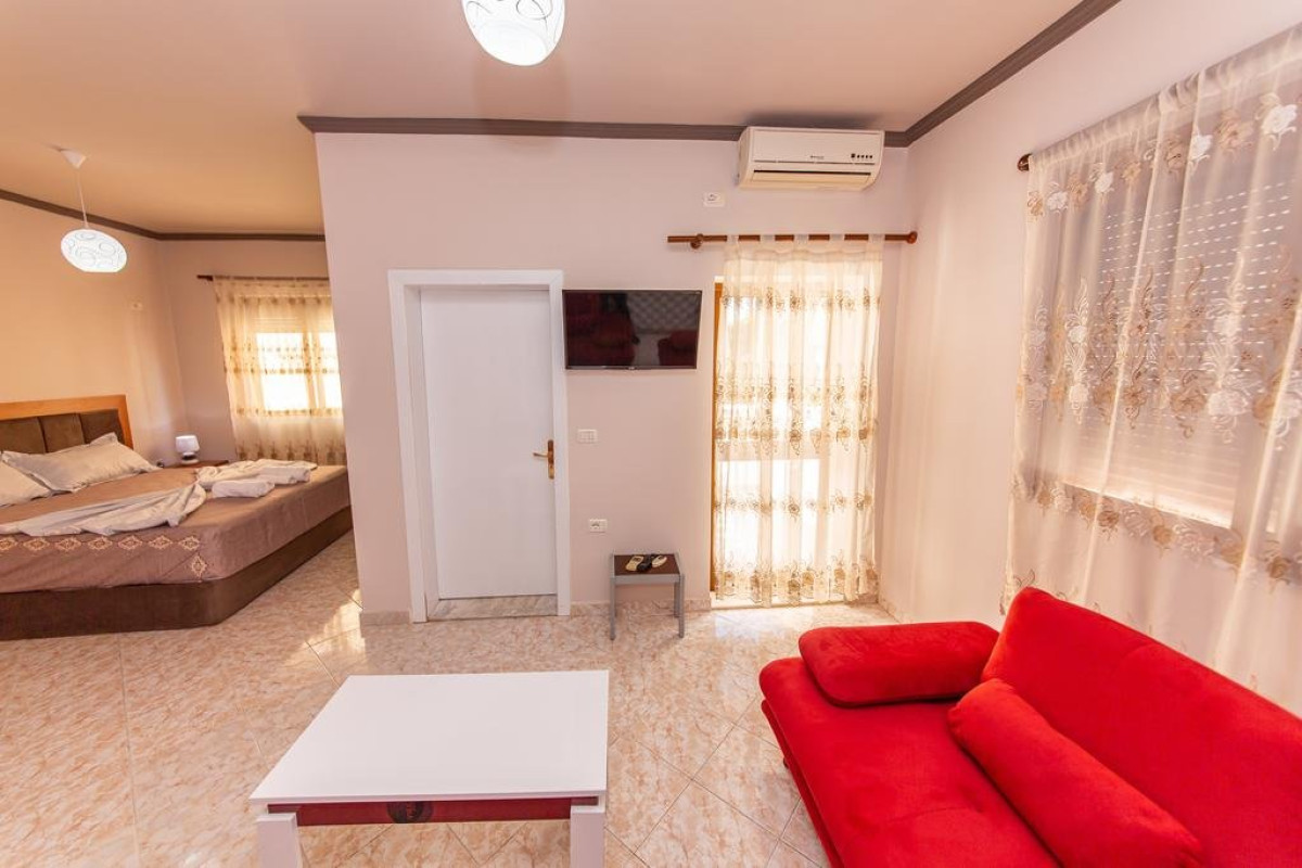 FIORE HOTEL (Durres)