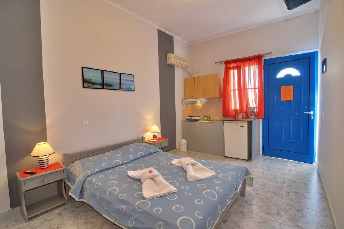 Aphrodite Studios - Adamas (Milos)
