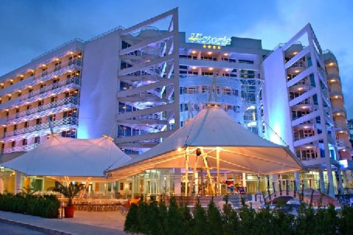 GRAND VICTORIA