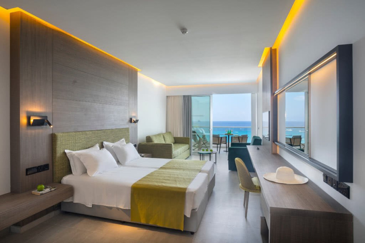 Cavo Maris Beach