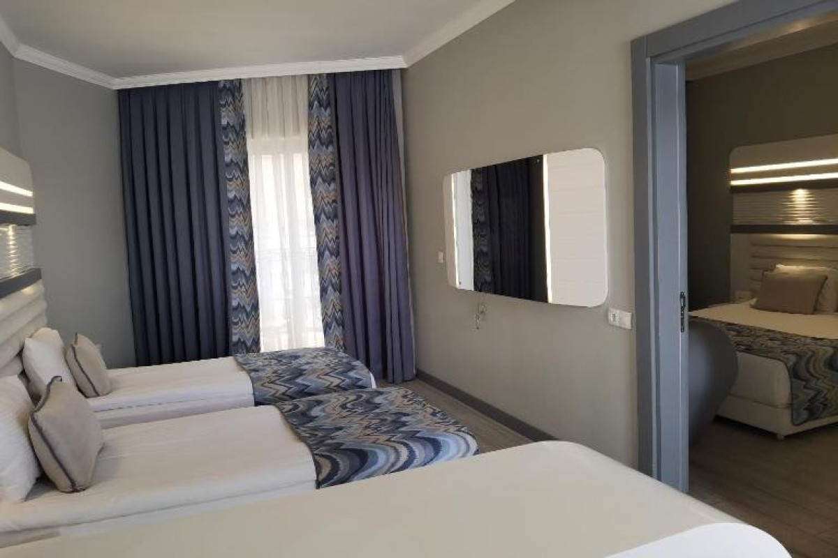 BLUE MARLIN DELUXE SPA RESORT