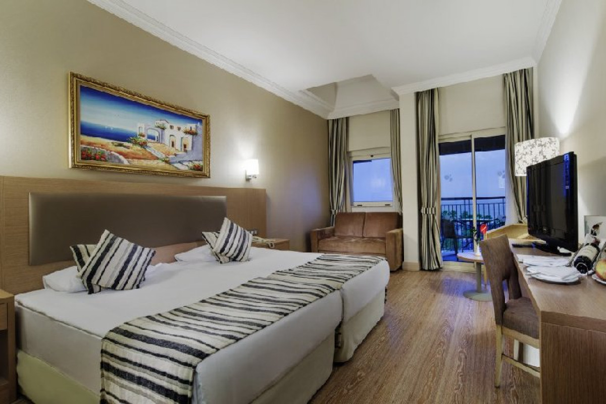 CRYSTAL TAT BEACH GOLF RESORT AND SPA