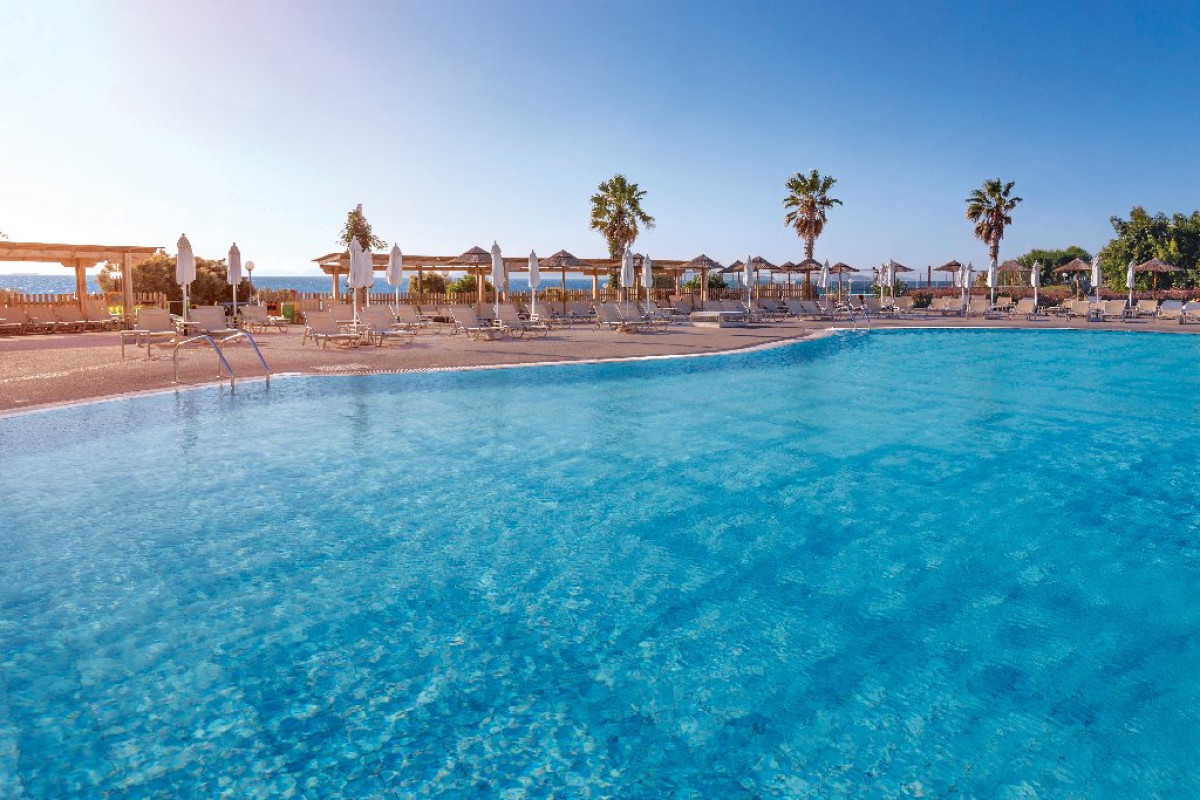 Grand Blue Hotel