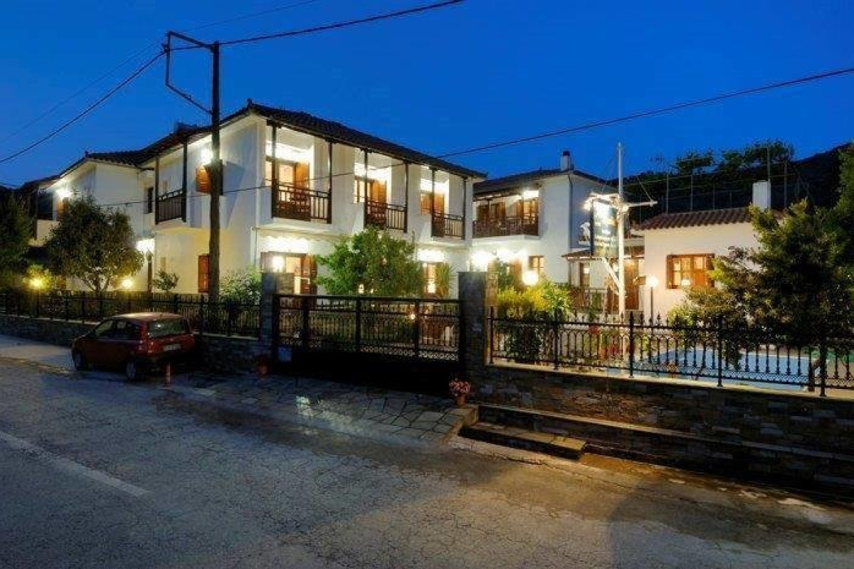 Charoula Studios and Maizonettes - Platanias