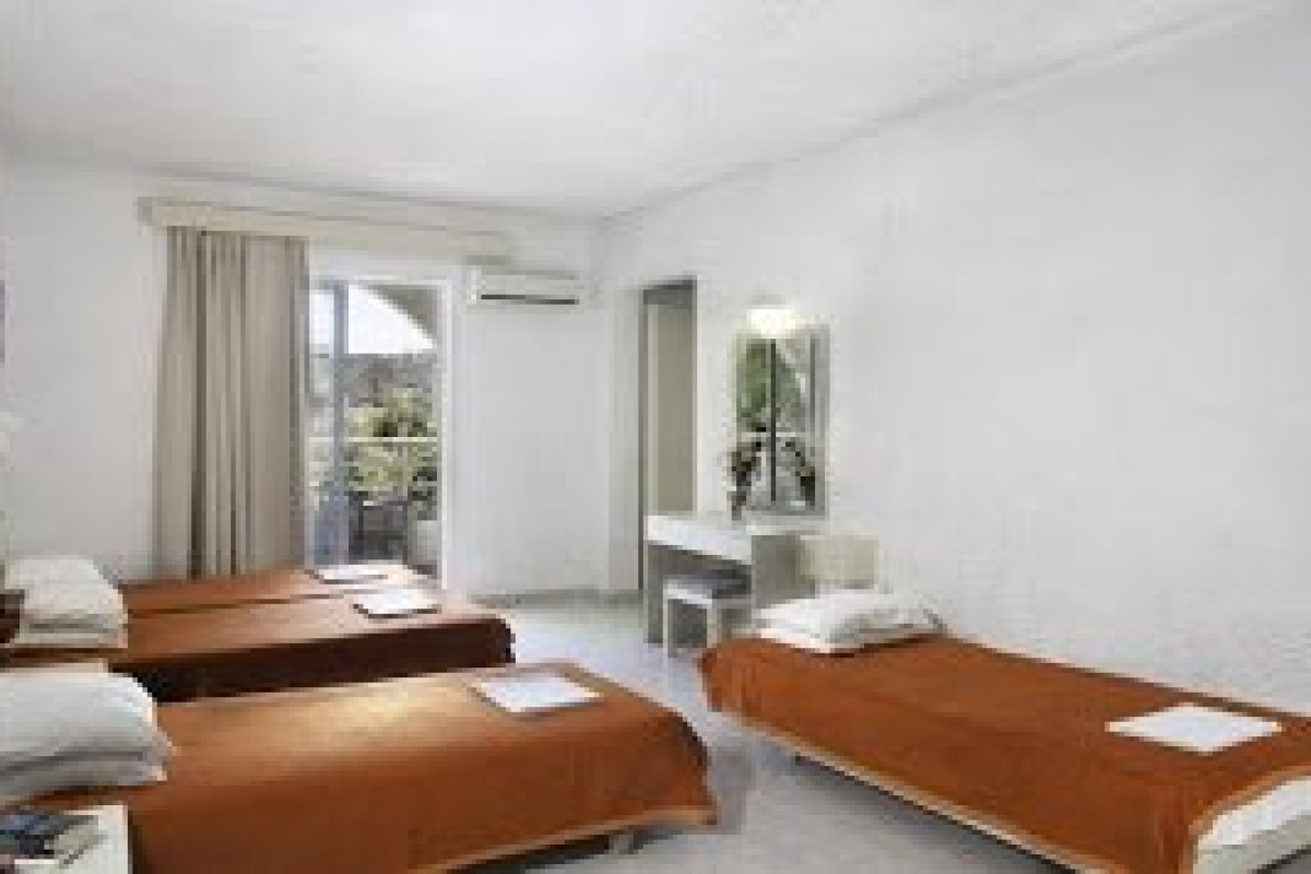 Anika Studios (D)