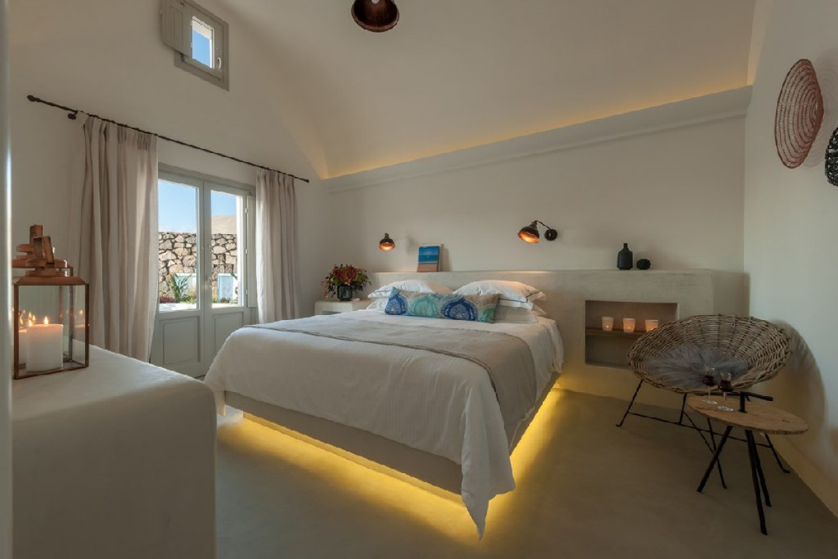 Santo Maris (Adults Only)