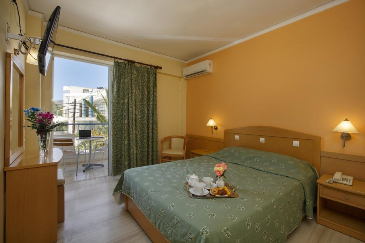 Tolo Hotel (Tolo)