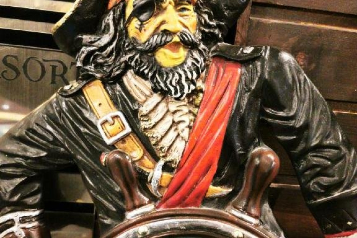 HOTEL PIRATES RESORT.